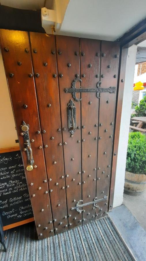 הוקסהד Kings Arms Hotel מראה חיצוני תמונה